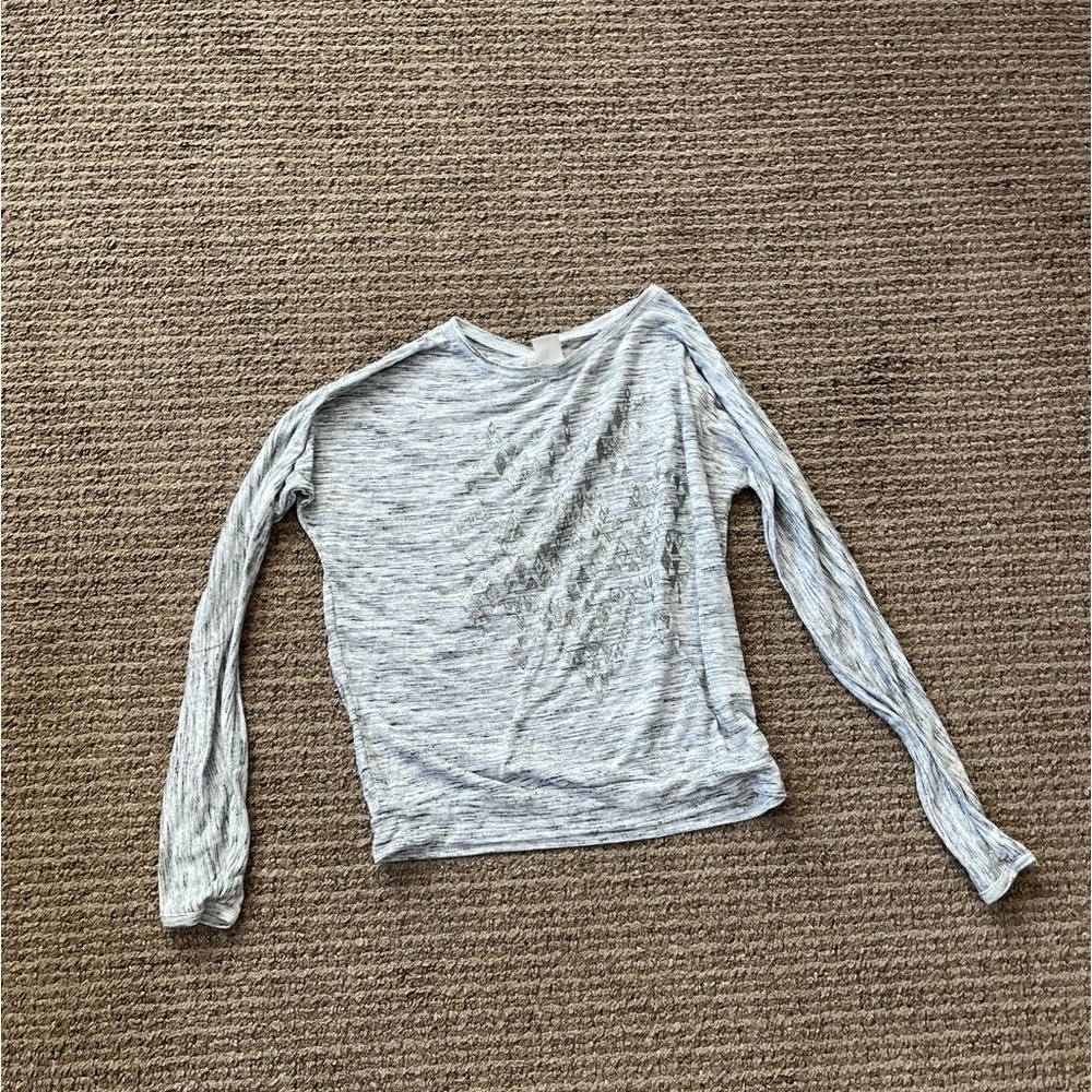 Girls long sleeve shirt. Size 12-14.